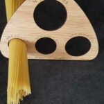 Doseur de spaghettis en bois découpé au laser