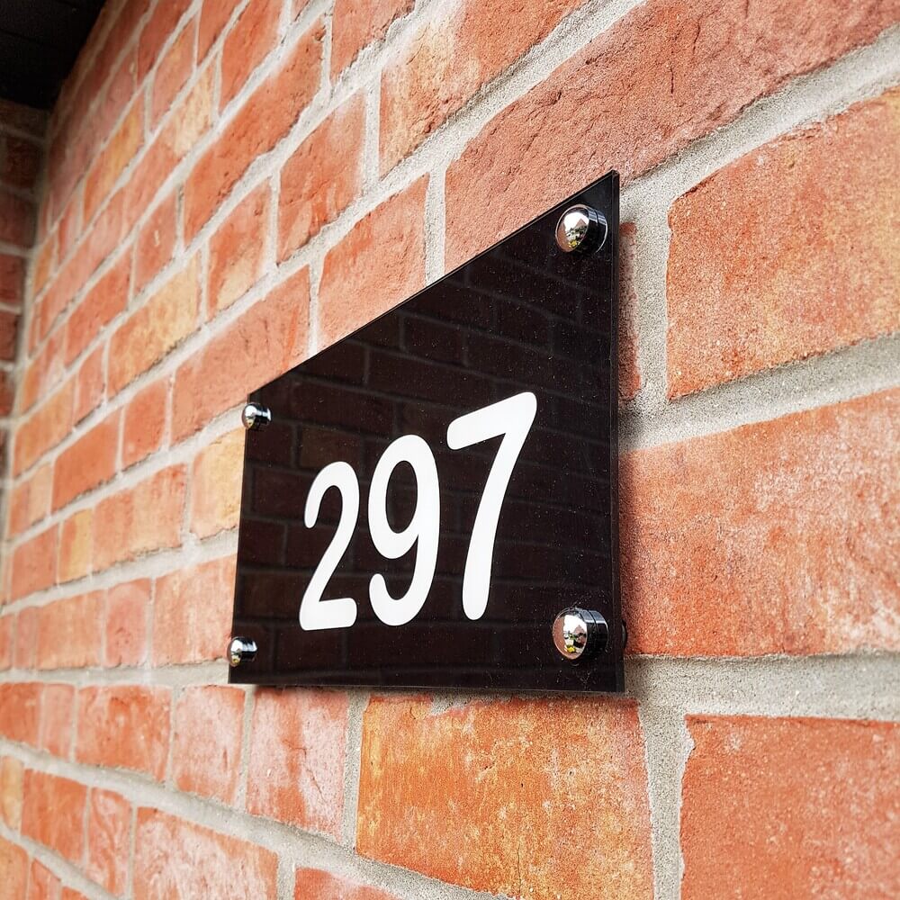Plaque numéro de maison en plexiglass noir - 285 x 160 mm - PrimoLaser