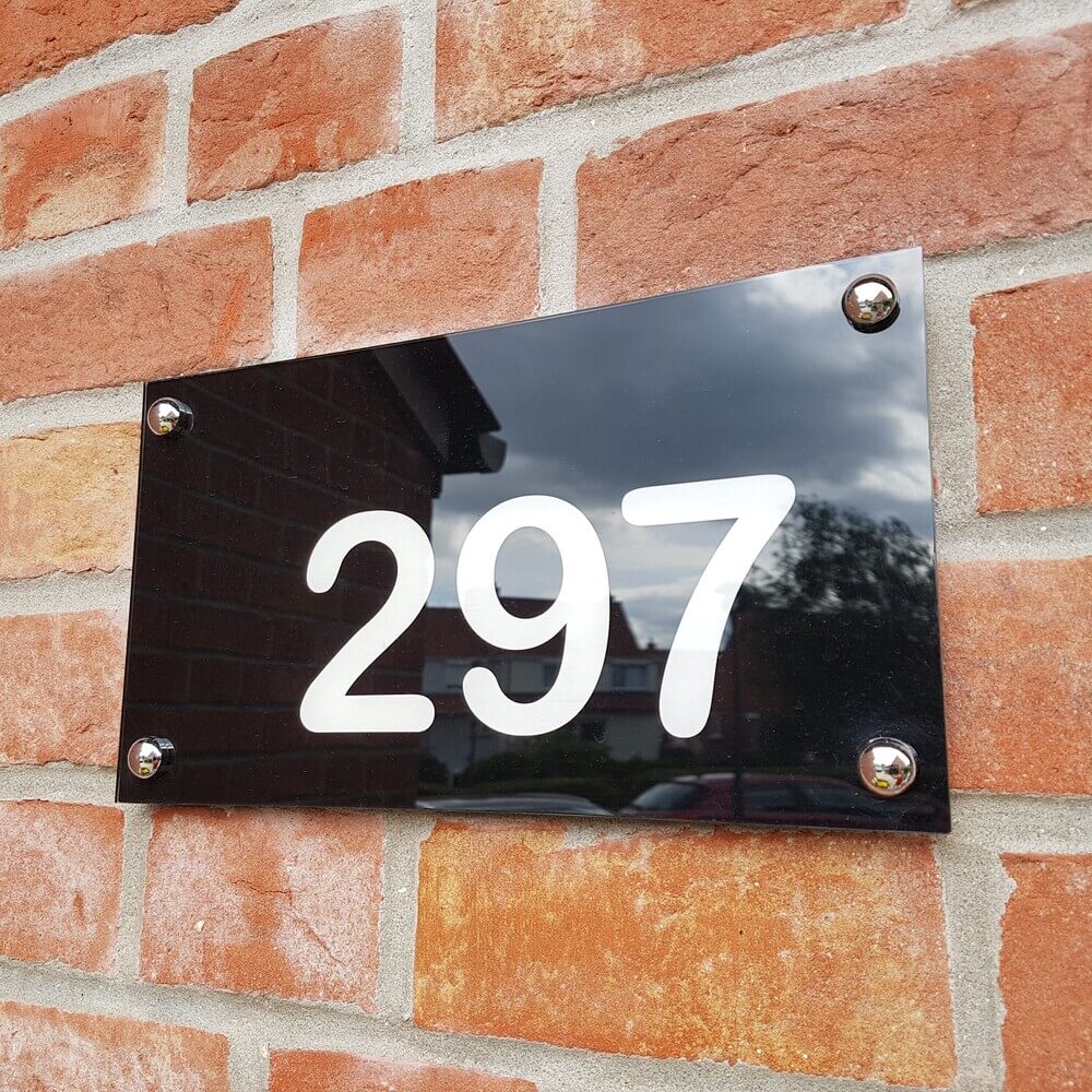 Plaque numéro de maison en plexiglass noir - 285 x 160 mm - PrimoLaser