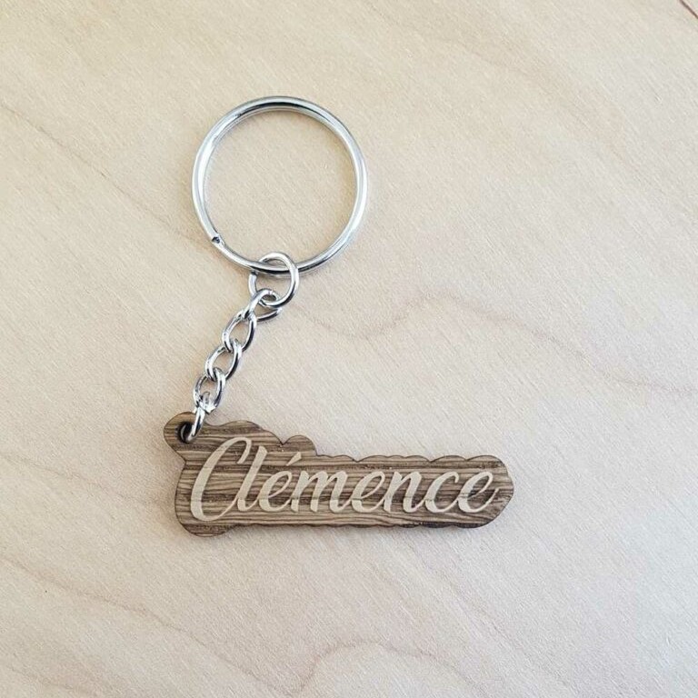 Porte clés personnalisable en bois avec un prénom, un mot, un logo