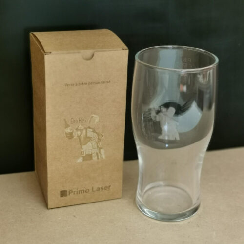 Verre à bière droit gravé avec un logo