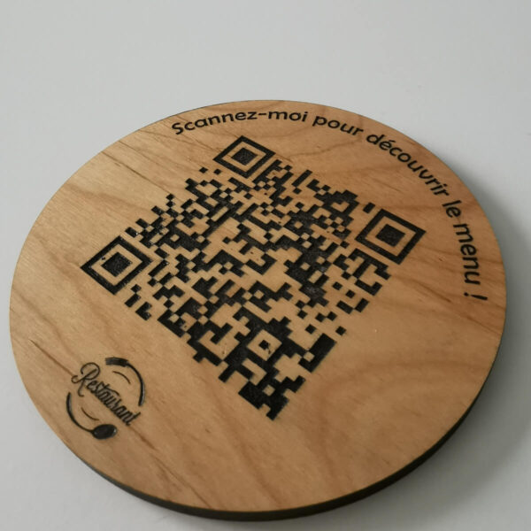 Menu QR code en bois rond - plaque qr code
