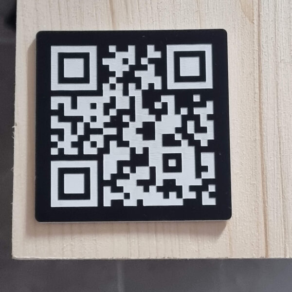 Plaque qr code gravé au laser en plastique noir pour les restaurants