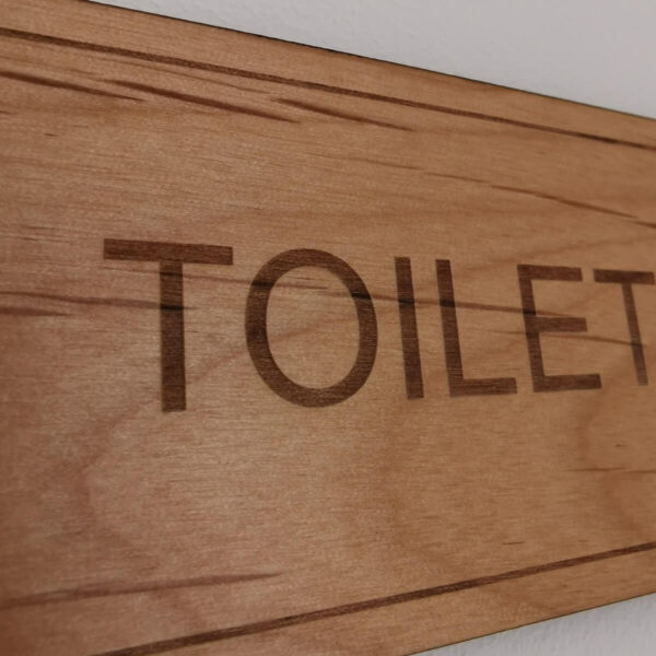 Plaque toilettes en bois