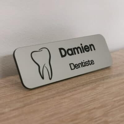 Badge dentiste personnalisé
