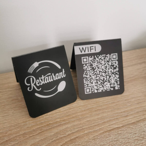 Chevalet Wifi avec qr code en aluminium anodisé noir, personnalisé avec logo