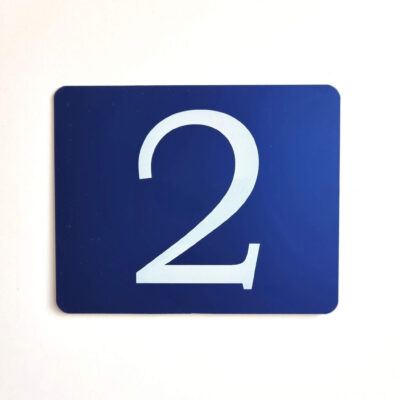 Plaque numéro d'étage 2 en aluminium anodisé bleu