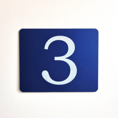 Plaque numéro d'étage 3 en aluminium anodisé bleu