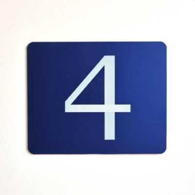 Plaque numéro d'étage 4 en aluminium anodisé bleu