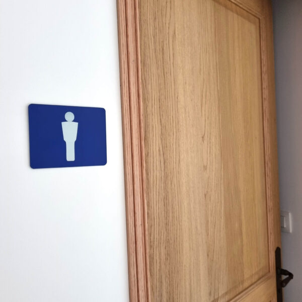 Plaque pictogramme toilettes hommes en aluminium anodisé bleu fixation par adhésif 3M